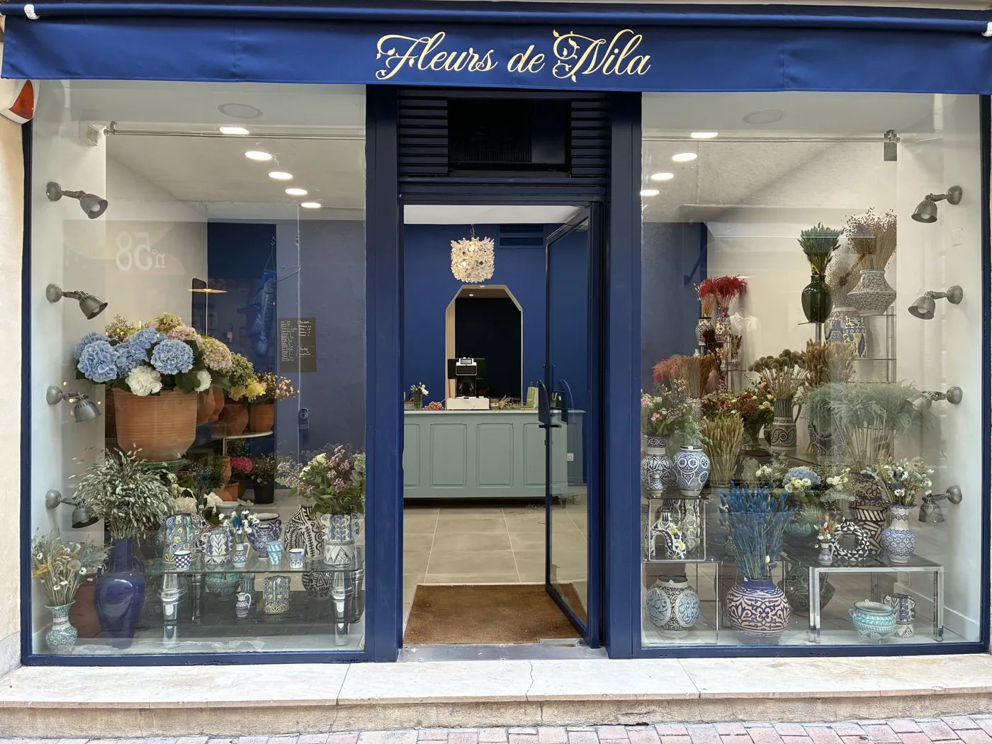 Livraison de fleurs à Nîmes - Service de livraison Fleurs de Nila